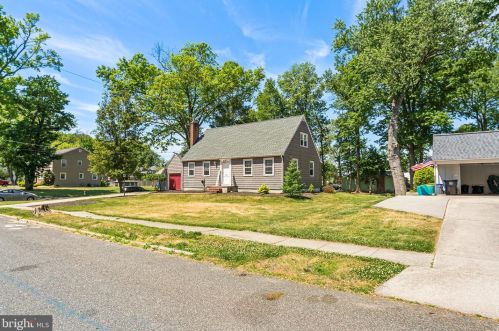 753 4th St, West Deptford, NJ 08097-1313
