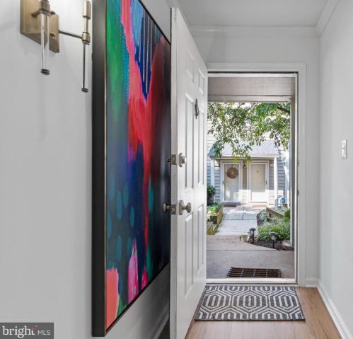 7751 Willow Point Dr, Falls Church VA  22042-7534 exterior