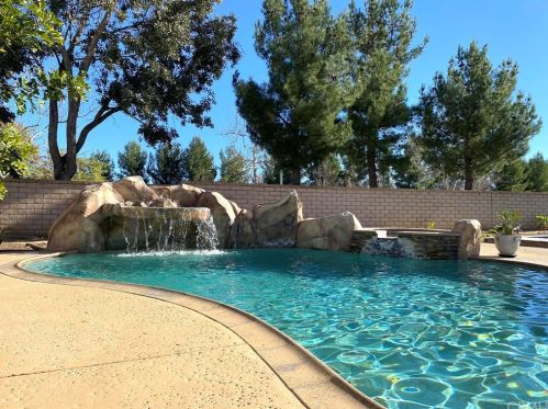 186 Paisley Ct, Beaumont, CA 92223-7535