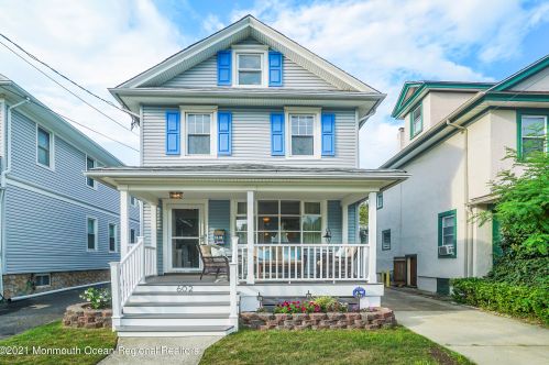 602 12th Ave, Belmar, NJ 07719-2424