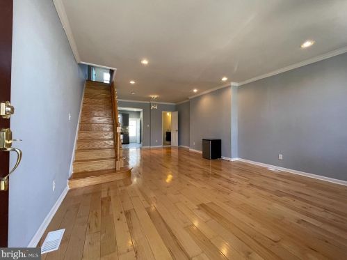 2308 6th St, Philadelphia, PA 19148-3852