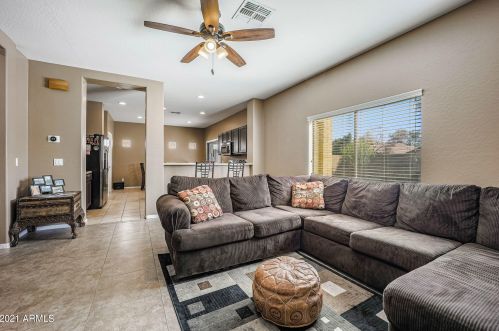 2575 Amber Sun Dr, Phoenix AZ 85085-5076 exterior