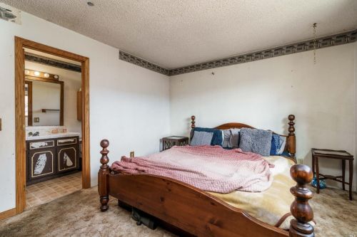 415 Washo Dr, Ukiah CA  95482-5136 exterior