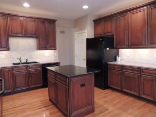104 Mackenzie Ln, Parsippany NJ  07834-3722 exterior