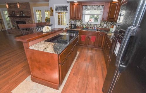 8883 Valley Circle Dr, Florence KY  41042-9523 exterior