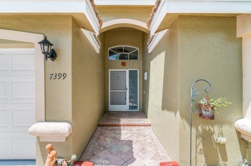7399 Modena Dr, Boynton Beach, FL 33437-6063
