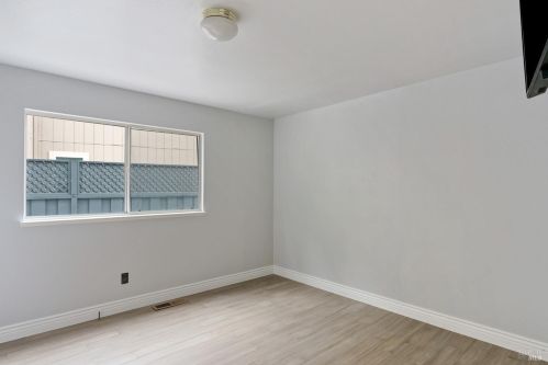 1068 Matthew Ct, Windsor CA  95492-8778 exterior