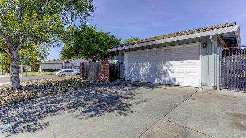 2645 Marigold Dr, Fairfield, CA 94533-1136