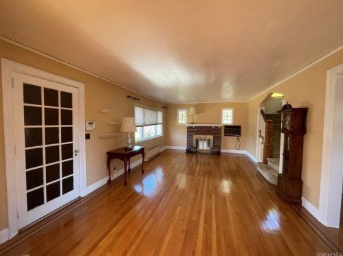 65 Eighth St, New Rochelle, NY 10801-4825