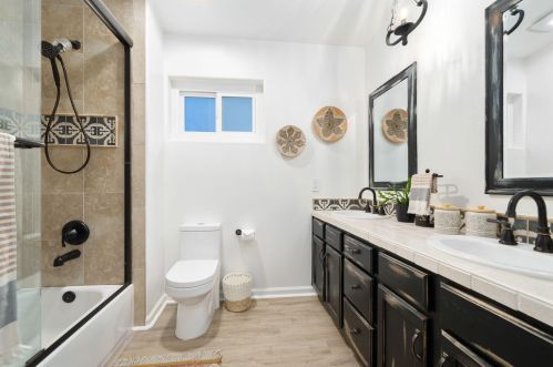 51915 Avenida Alvarado, La Quinta CA  92253-3190 exterior