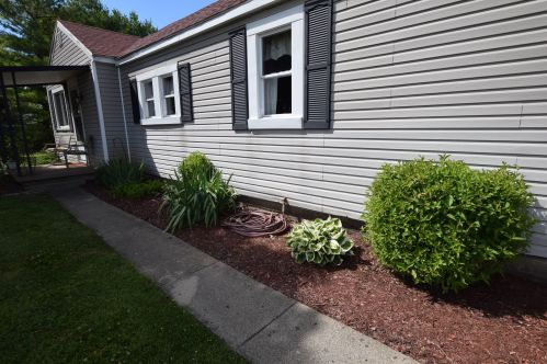 1240 Victory Rd, Springfield, OH 45504-3436