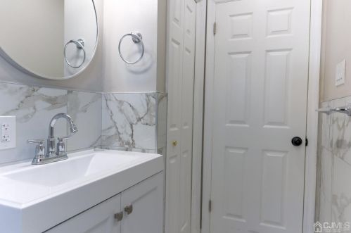178 Louis Pl, Iselin NJ  08830-1236 exterior