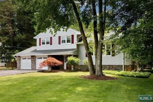 22 Riker Ave, Harrington Park, NJ 07640-1335