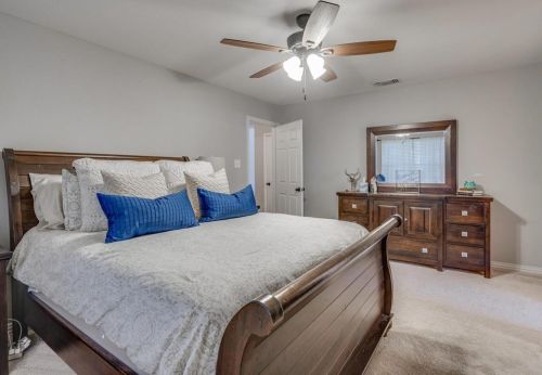 1100 Prospect Dr, Lewisville TX  75028-2548 exterior