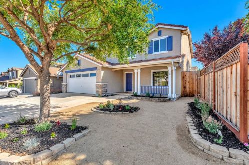 2617 Glenview Dr, Hollister, CA 95023-8109