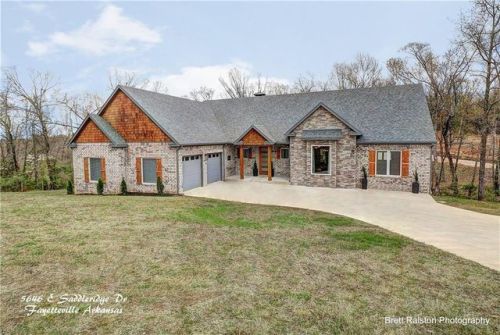 5646 Saddleridge Dr, Fayetteville, AR 72703-3891