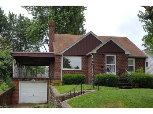 1116 Spangler Rd, Canton, OH 44714-1647