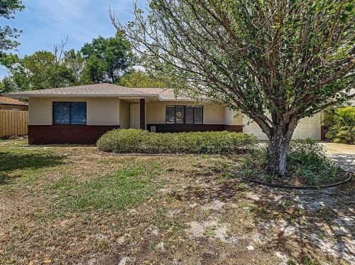 880 Alexander Ave, Deltona, FL 32725-7202