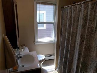 229 Robbins St, Waterbury CT  06708-2721 exterior