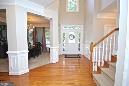 16143 Woodley Hills Rd, Haymarket VA  20169-4941 exterior