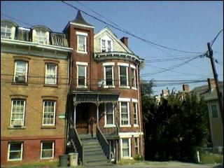 42 Farrington St, Newburgh NY  12550-4517 exterior