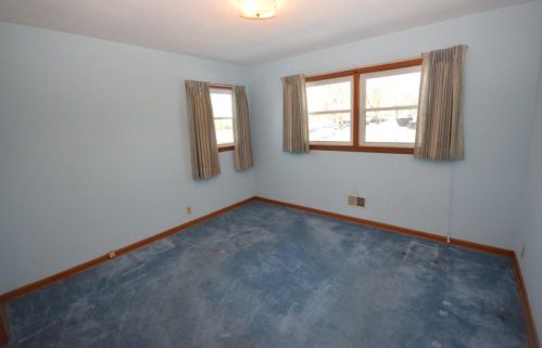 6433 Lancaster Ave, Milwaukee WI 53209-5236 exterior