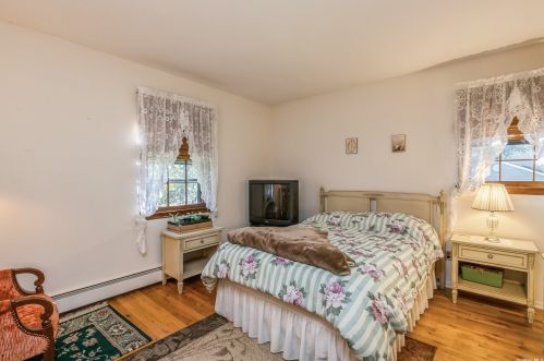 10 Woodfield Ave, Northport NY  11768-2439 exterior