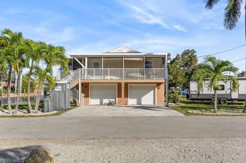 1 Avenida Carita, Fort Myers Beach, FL 33931-4208