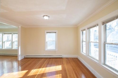 321 Narragansett St, Providence RI  02905-4144 exterior