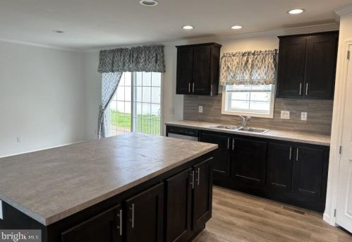 1 Heather Dr, Carlisle PA  17013-9629 exterior