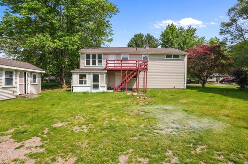 5 Baldwin Dr, Providence RI  02919-1512 exterior