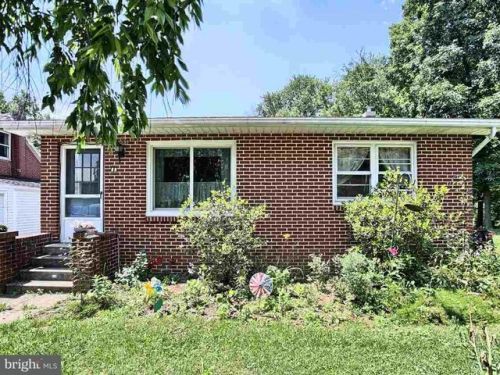 89 Channel Dr, Carlisle, PA 17013-1206