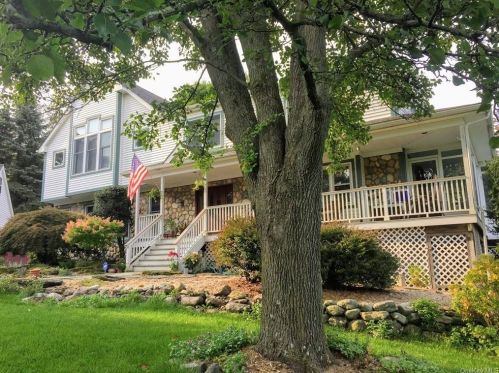 52 Walling Rd, Warwick, NY 10990-2300