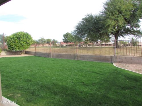 1331 Riviera Pl, Chandler, AZ 85249-8588