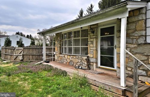1015 Park Ave, Norristown, PA 19403-2037