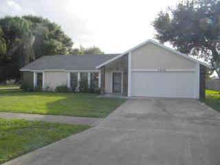 2614 Majestic Ave, Melbourne, FL 32934-7575