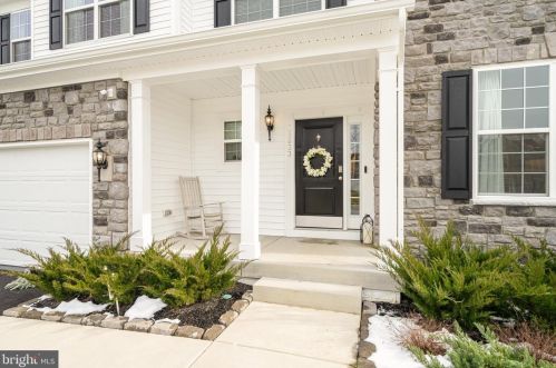 15633 Merrily Way, Woodbridge, VA 22193-1097