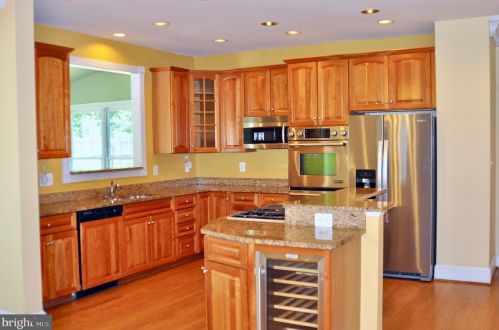 3713 Stonewall Manor Dr, Triangle VA  22172-1426 exterior