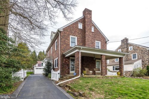 373 Sugartown Rd, Wayne, PA 19087-2934