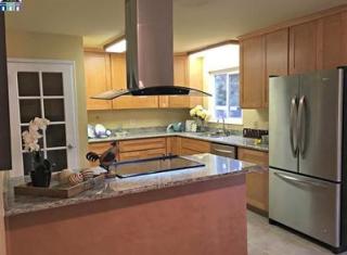 2850 Jennifer Dr, Hayward CA  94546-3258 exterior