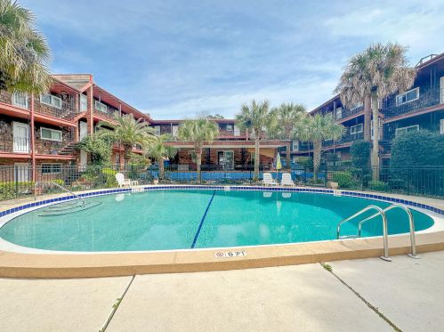 300 Bayou Blvd, Pensacola FL  32503-6383 exterior