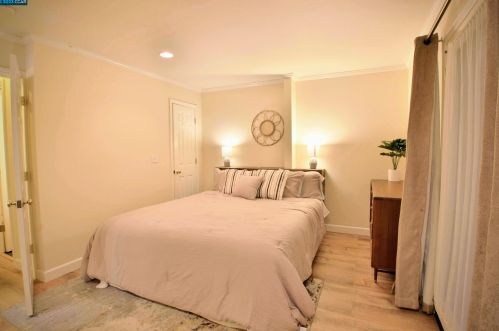 1371 San Carlos Ave, Concord, CA 94518-1155