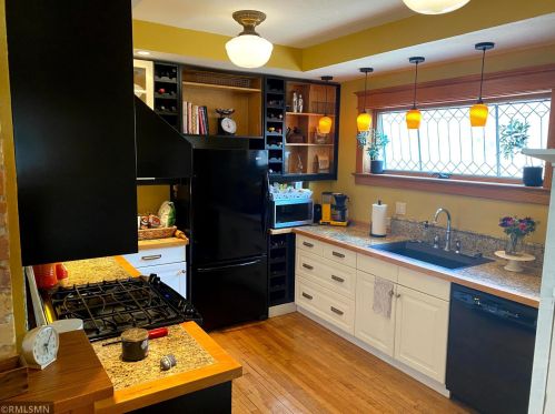 224 1st St, Minnetrista MN  55387 exterior