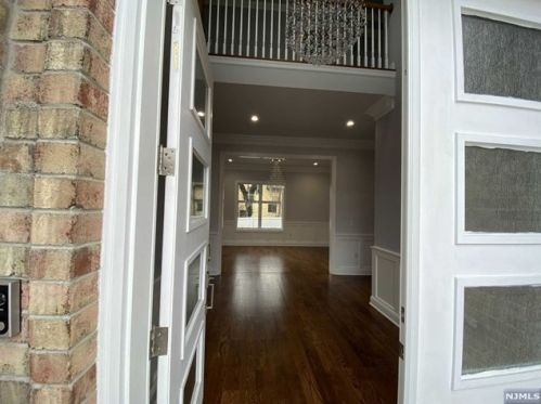 30 Cortland Pl, Cliffside Park NJ  07010-2803 exterior