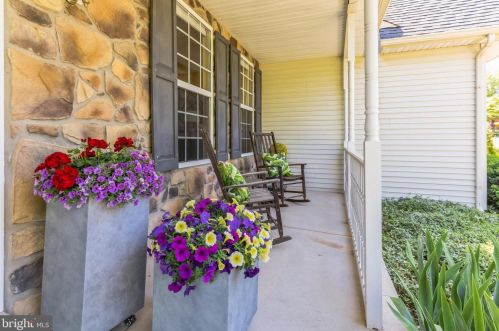 316 Pleasant Valley Dr, Souderton, PA 18964-2155