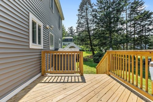 1 James St, Derry NH  03038-4525 exterior