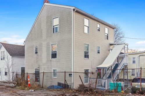 140 Chestnut St, Norwich CT  exterior