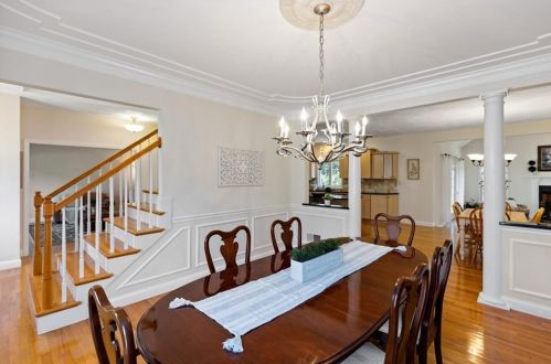 8 Logan Dr, Lincoln RI  02865-1349 exterior