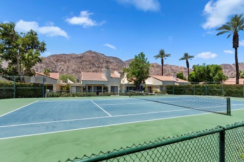50076 Calle Rosarita, La Quinta CA  92253-2528 exterior