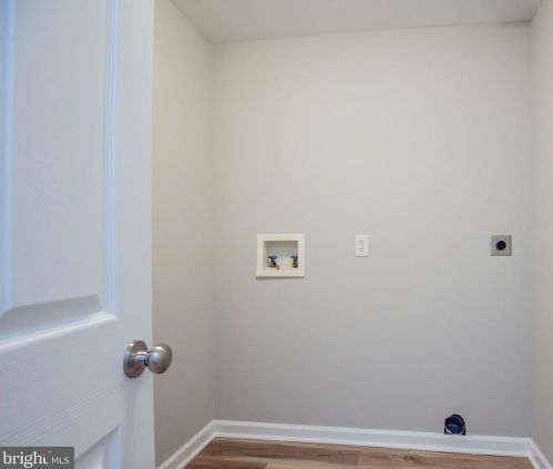 1954 Old Kirkwood Rd, Bear DE  19701-2235 exterior